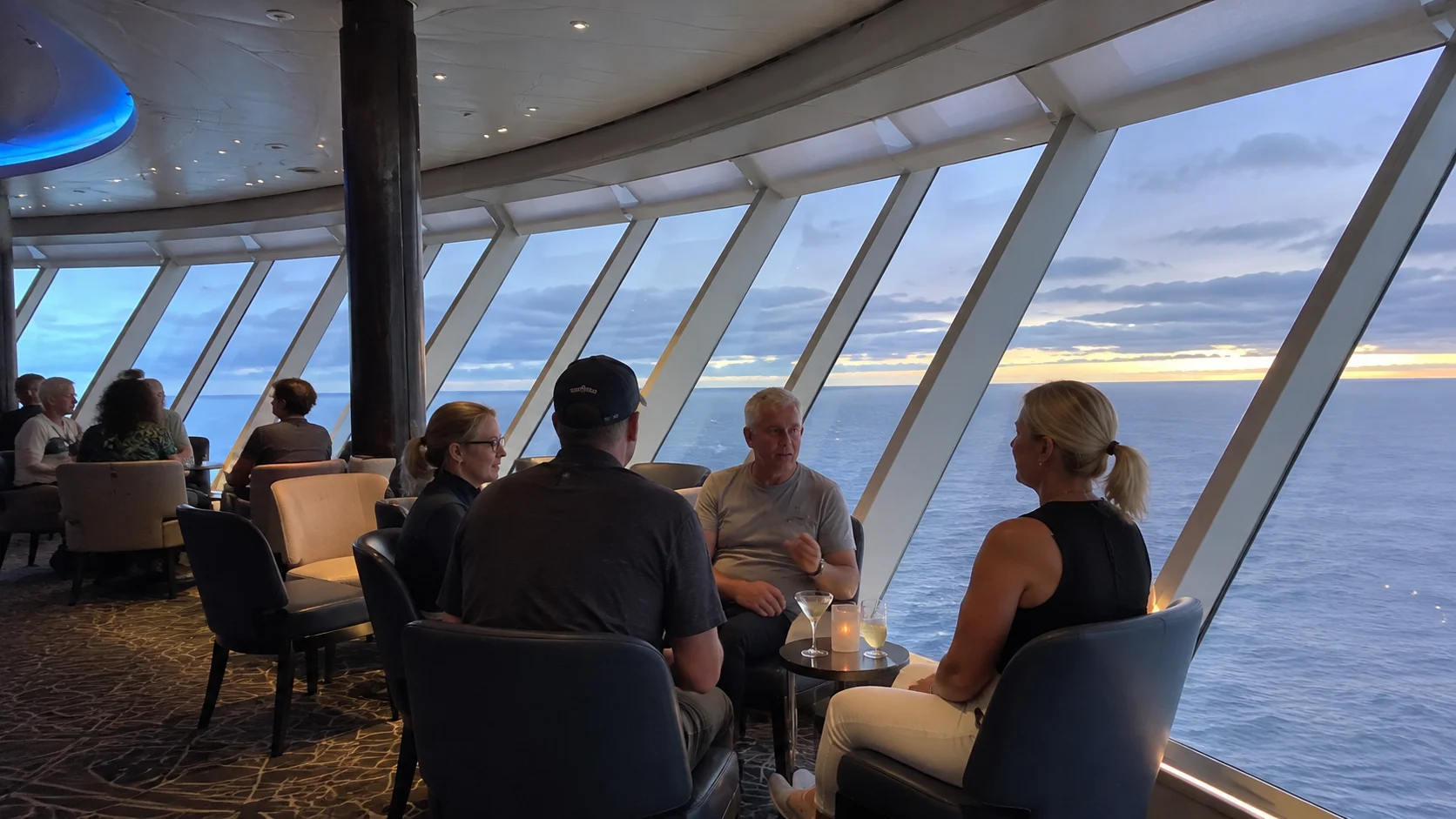 Celebrity Reflection: Distinctive Lounge