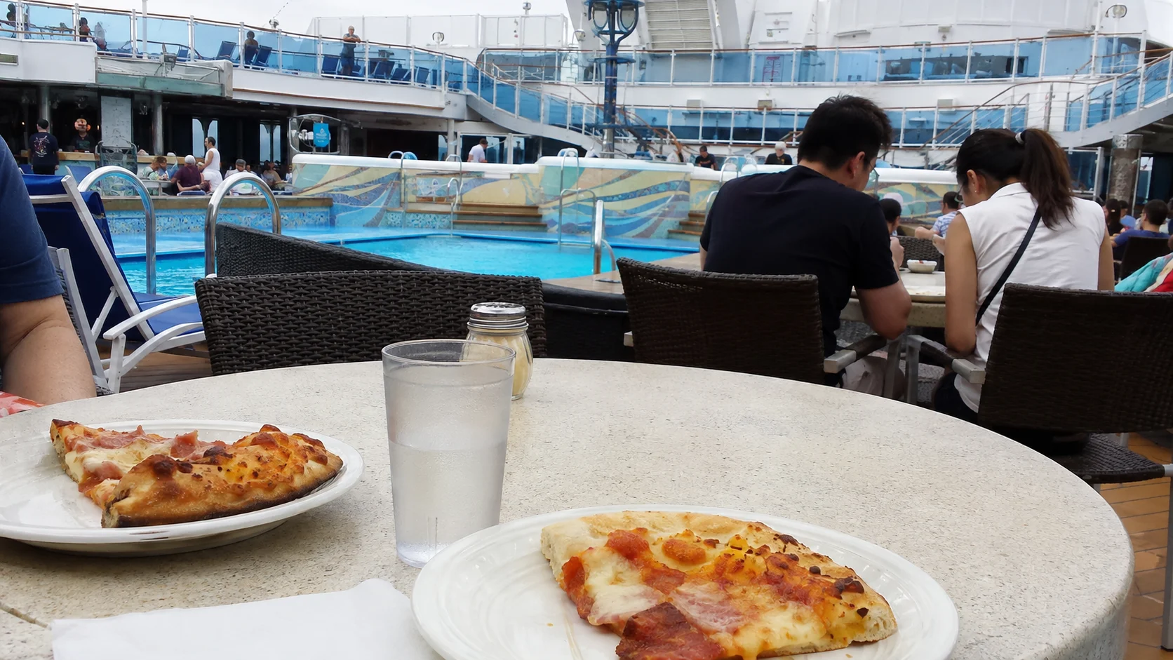 Diamond Princess, Casual Dining