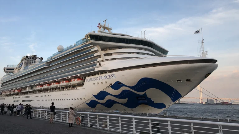 Diamond Princess — Harbor Arrival