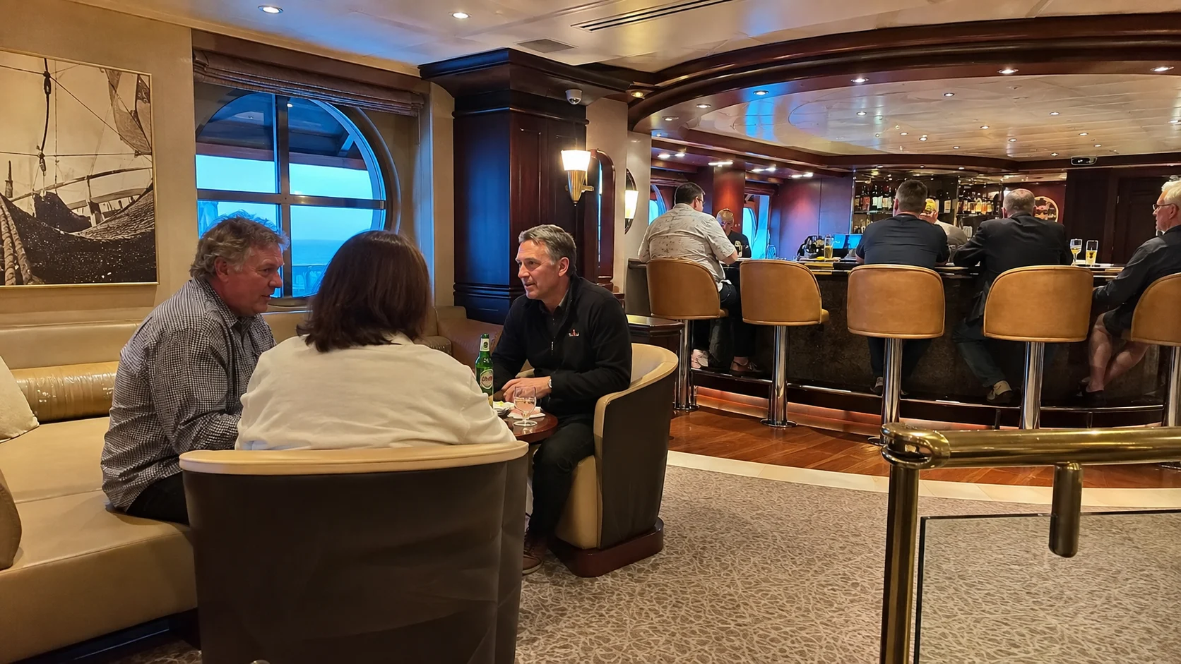 Diamond Princess, Lounge
