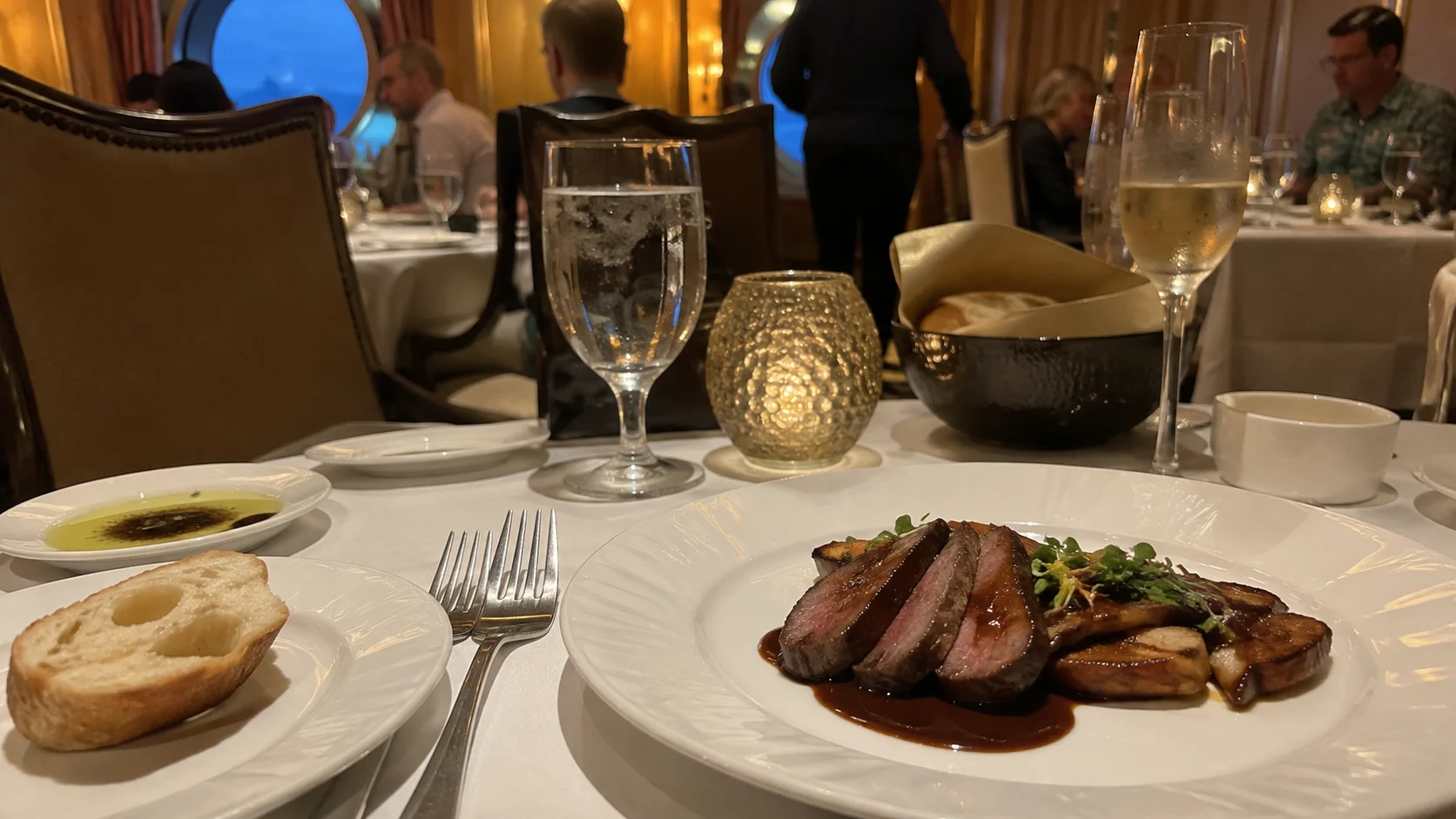 Disney Wonder : Specialty Dining