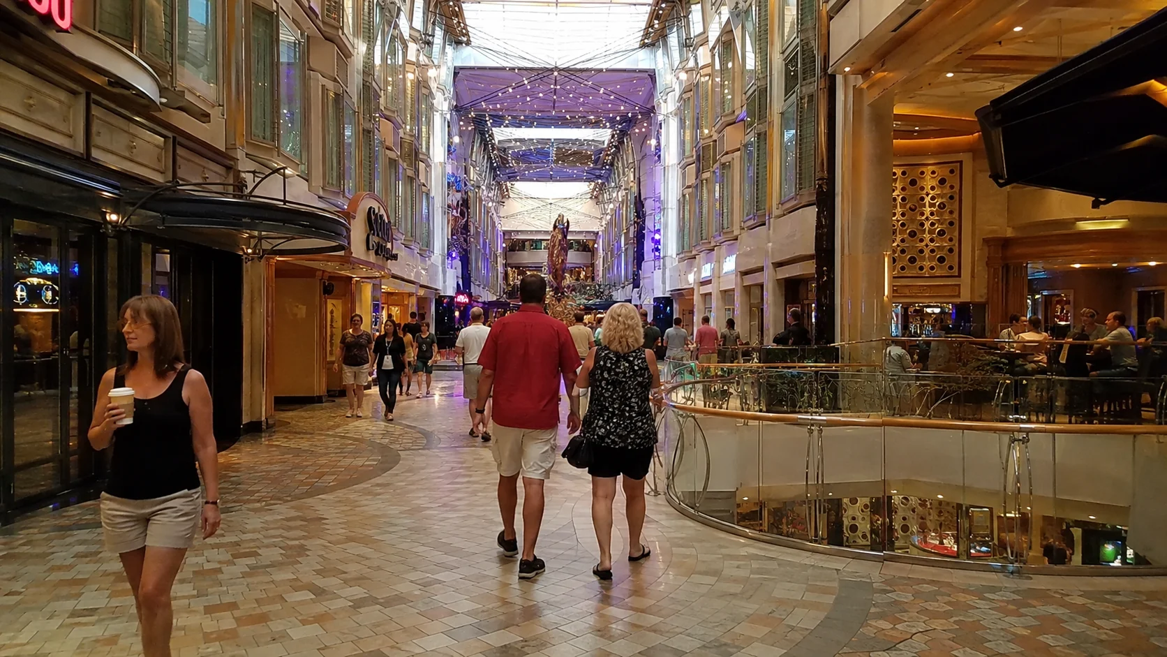 Independence of the Seas: Royal Promenade