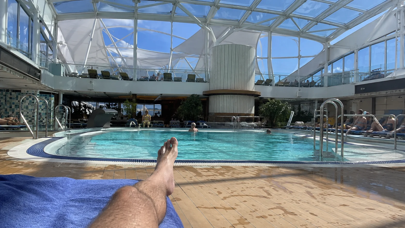 Iona: Pool Day