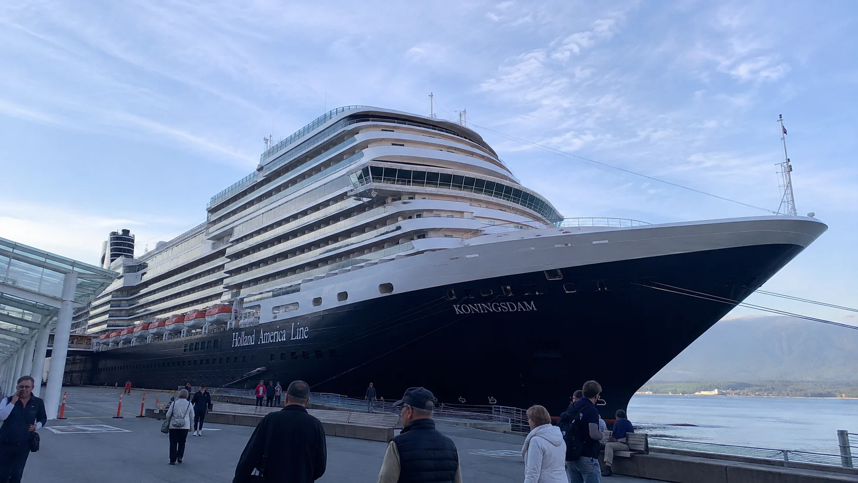 Koningsdam: Harbor Arrival