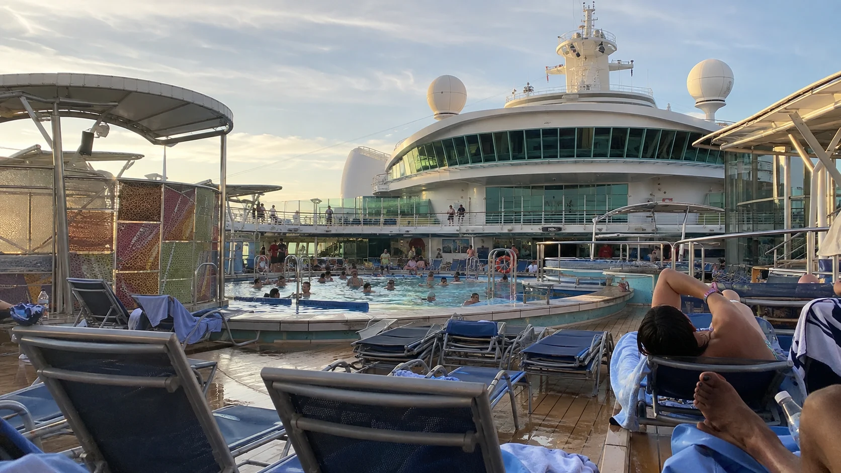 Navigator of the Seas : Main Pool