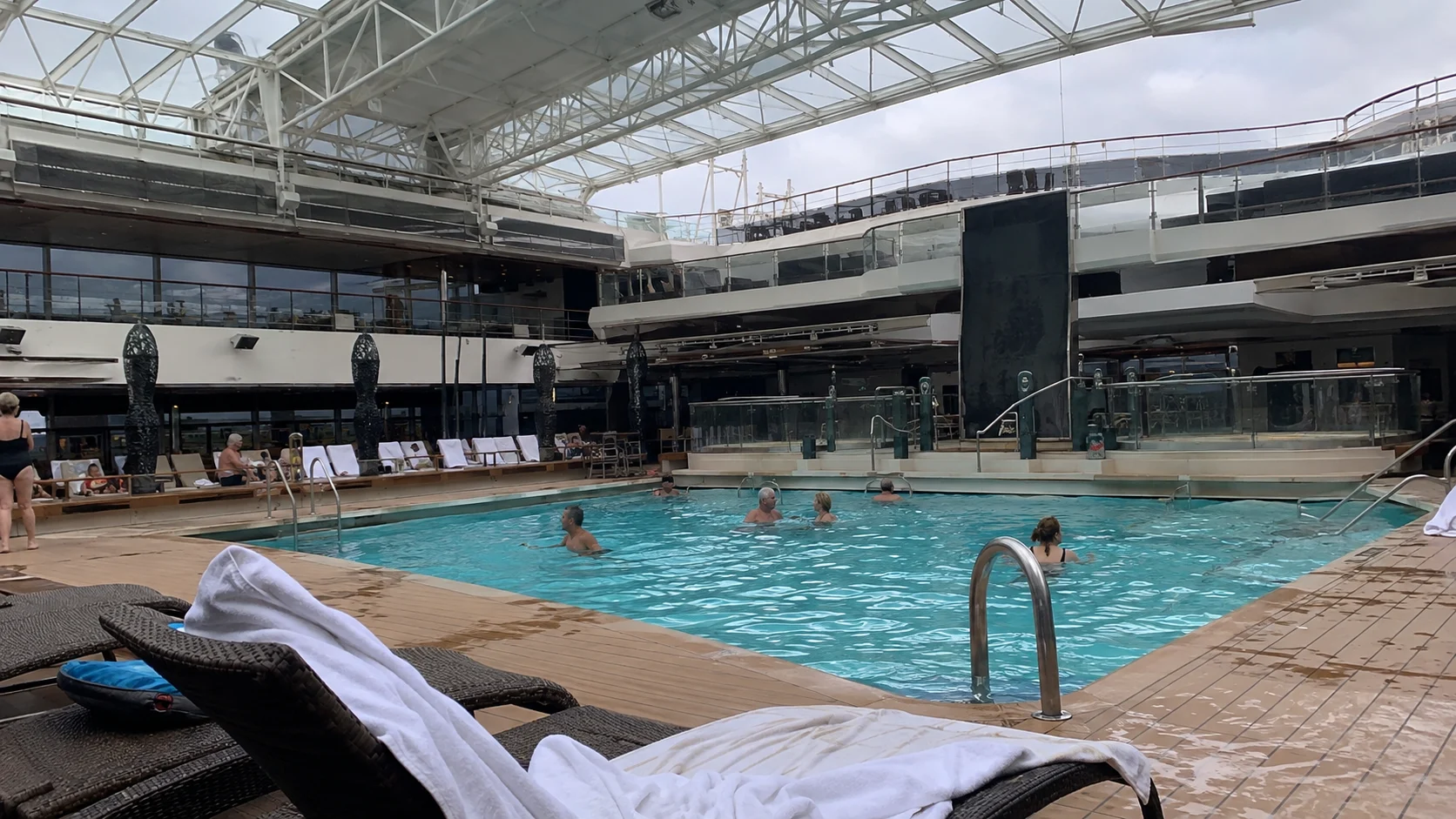 Nieuw Statendam: Pool Deck