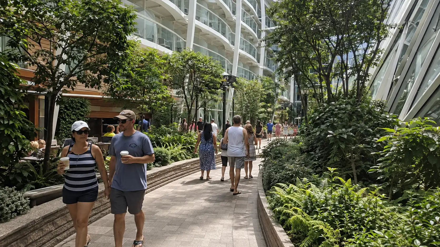 Oasis of the Seas - Central Park Walk