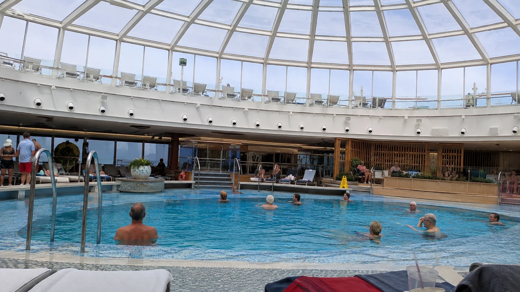 Queen Anne aboard Pool Deck