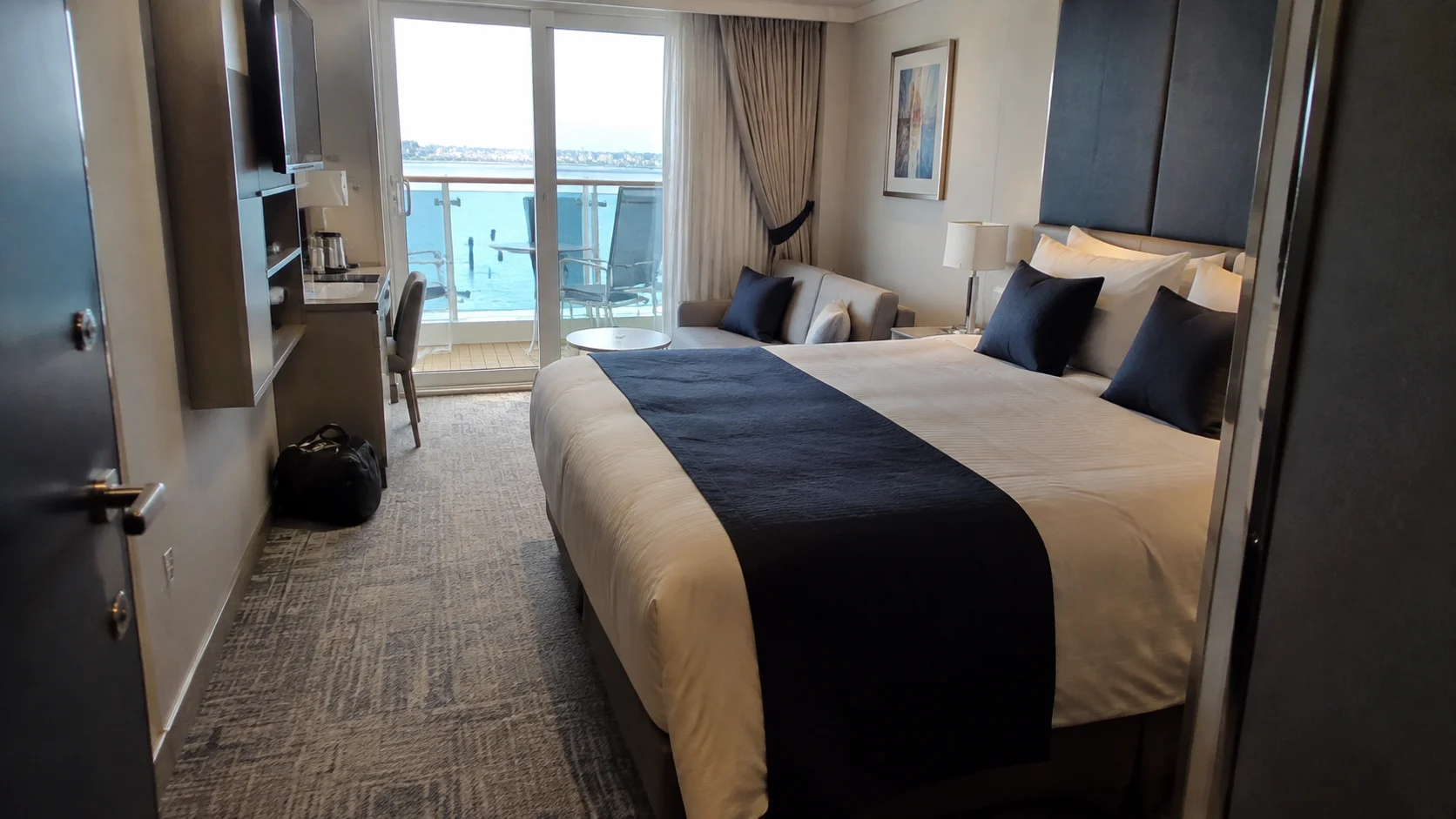Queen Anne aboard Stateroom
