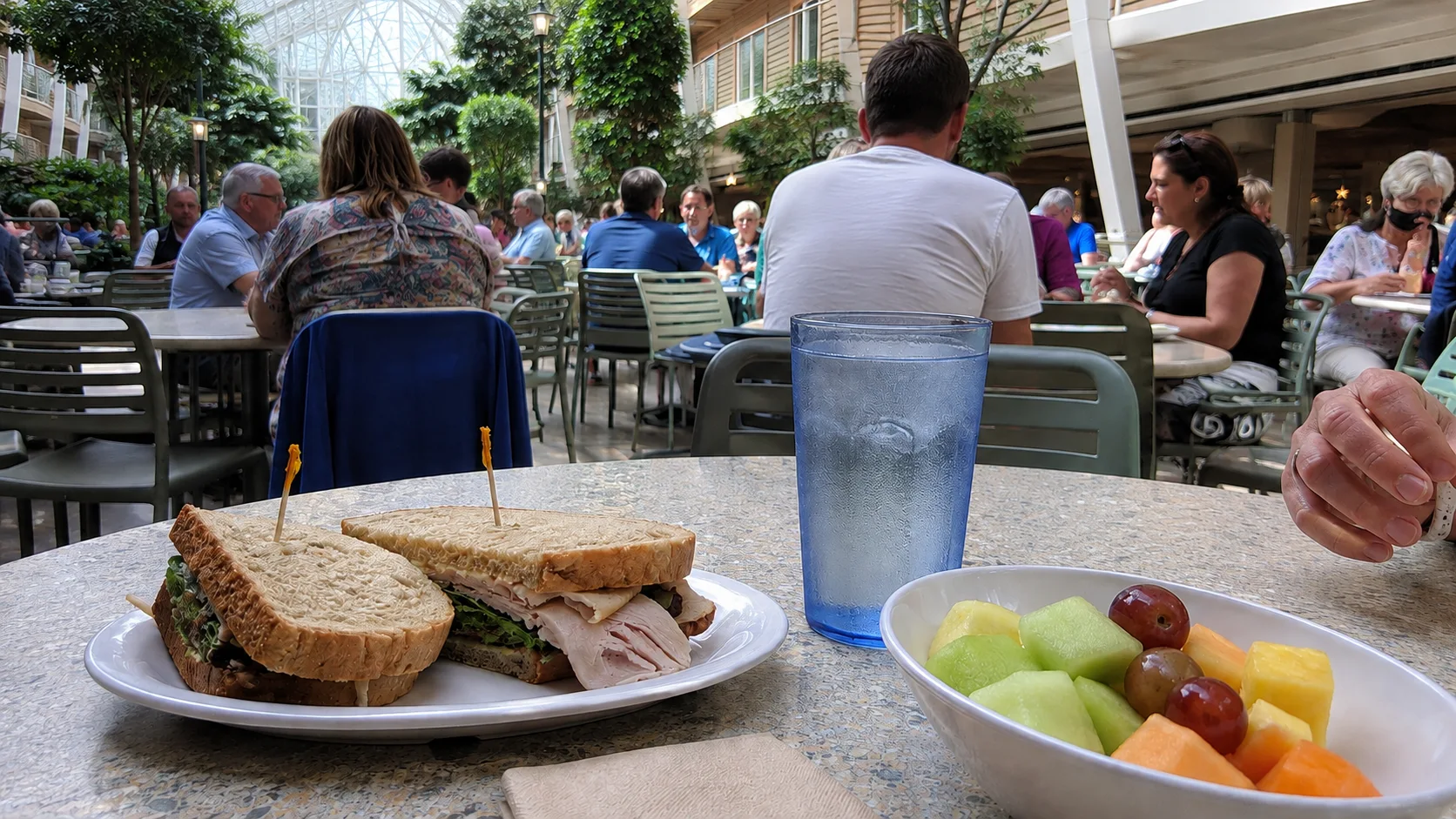 Symphony of the Seas , Casual Meal