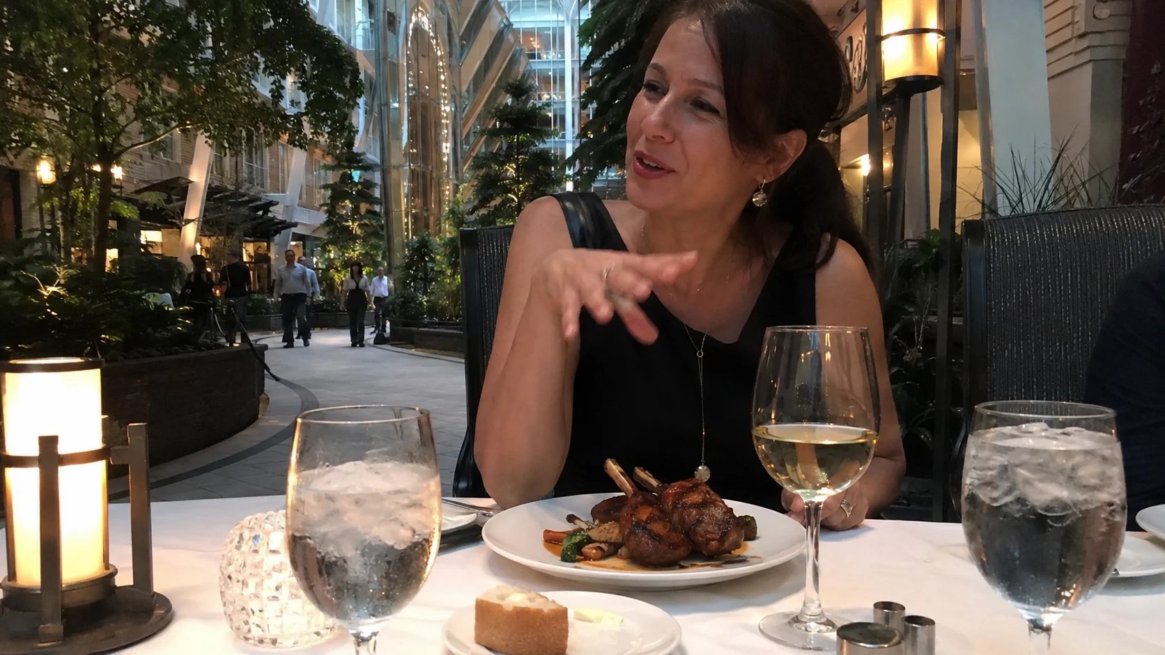 Symphony of the Seas , Specialty Dinner