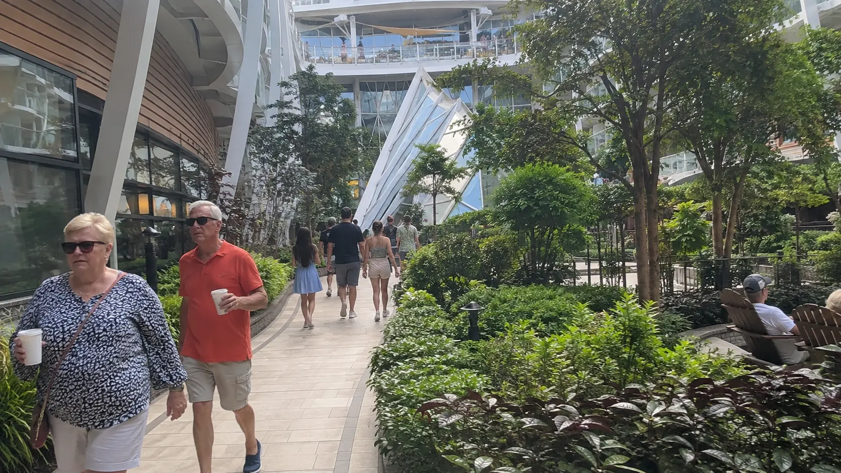 Utopia of the Seas , Central Park Walk