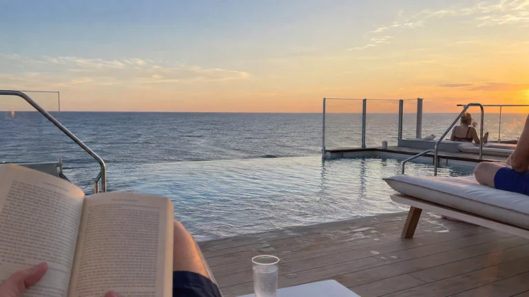 Viking Mira — Infinity Pool