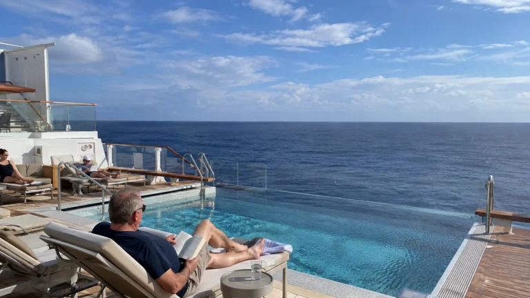 Viking Vela — Infinity Pool