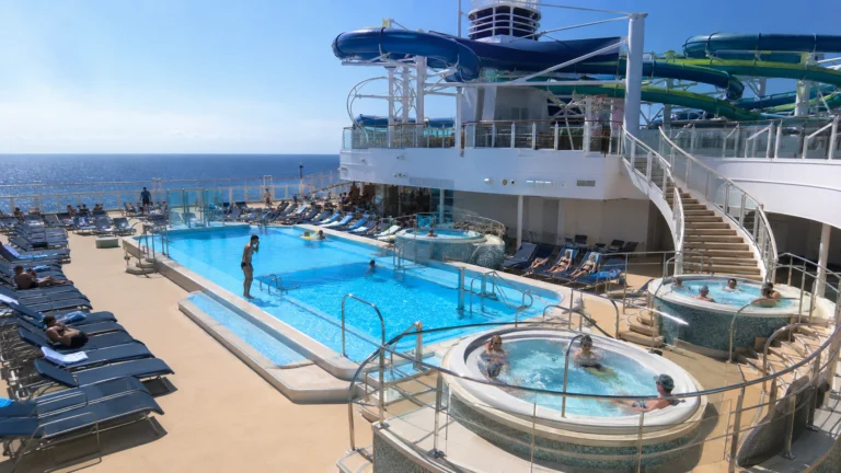 Main pool deck aboard Norwegian Bliss