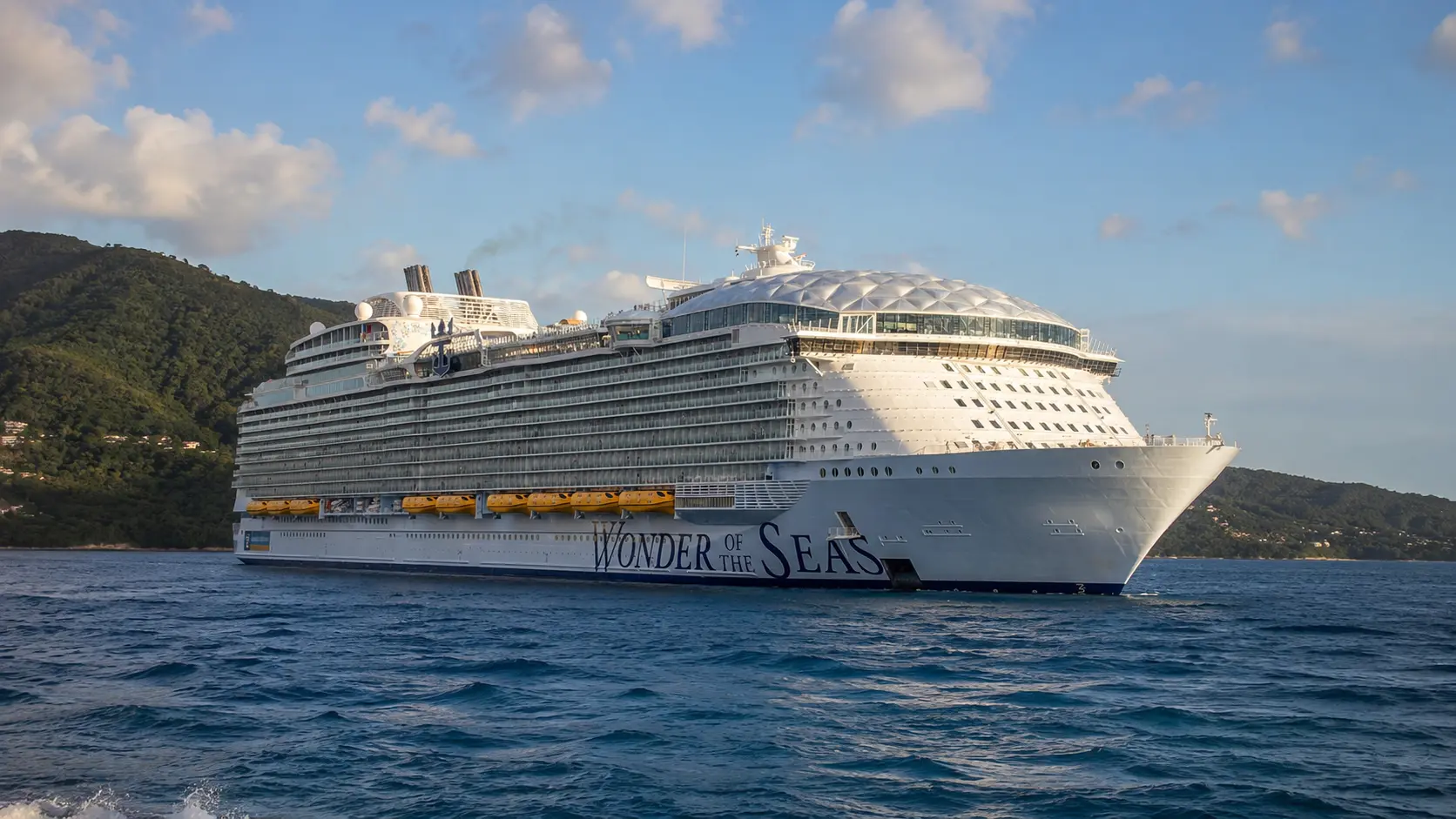 Wonder of the Seas sailing at sea