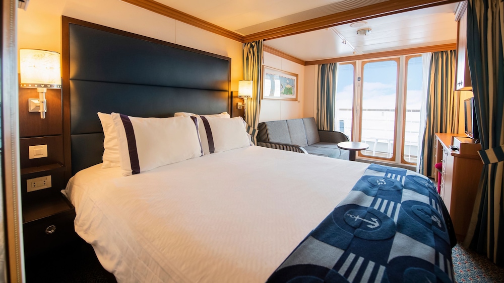 Representative Disney Wonder Deluxe Oceanview with Verandah stateroom