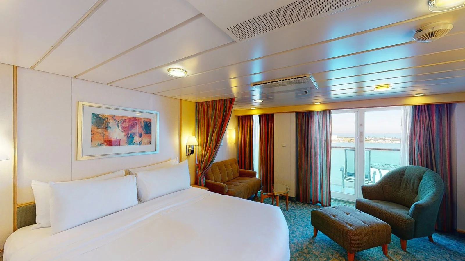 Mariner of the Seas junior suite representative room interior