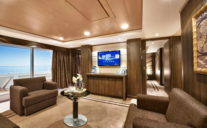 Representative MSC Divina Executive and Family Suite with panoramic sealed window