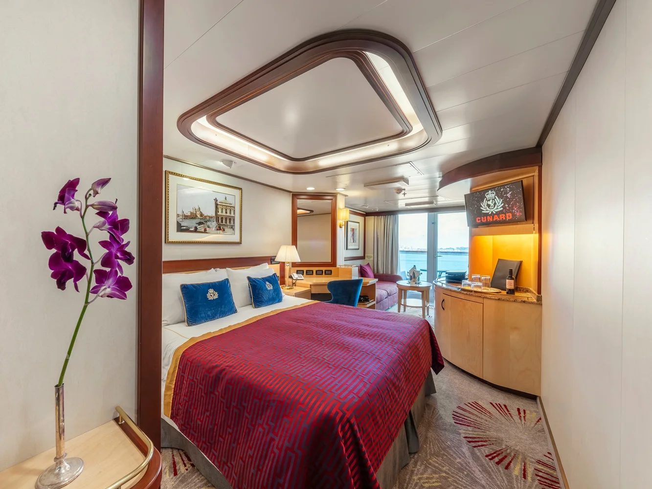 Representative Queen Elizabeth Princess Suite